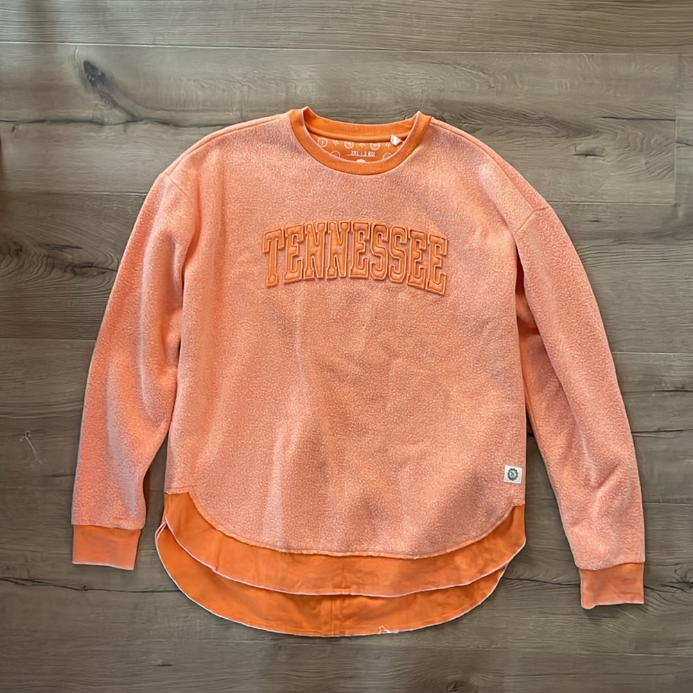 UNIVERSITY OF TENNESSEE CREWNECK XL